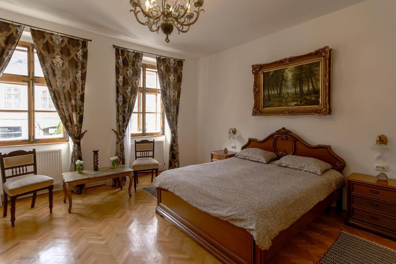Illo Tempore - Ultracentral Apartment Sighisoara Bagian luar foto