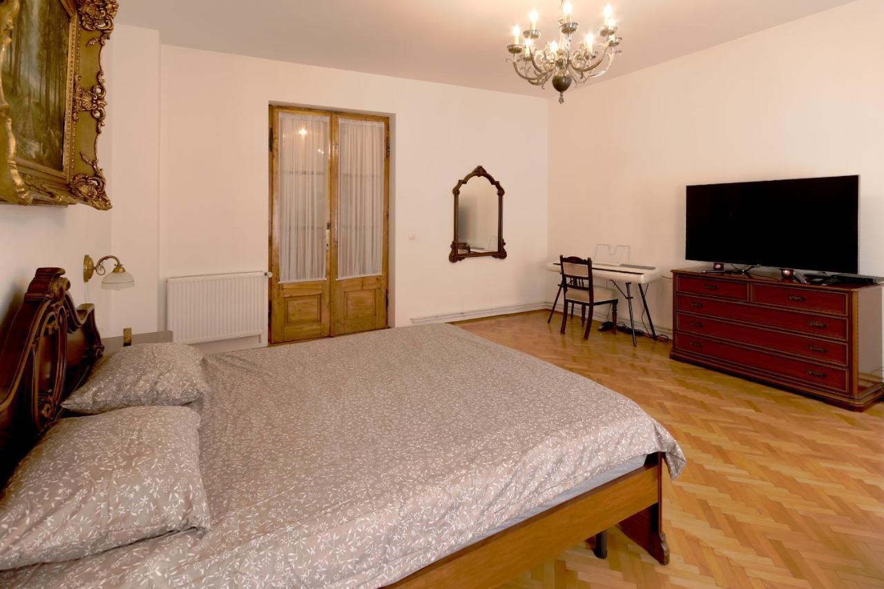 Illo Tempore - Ultracentral Apartment Sighisoara Bagian luar foto